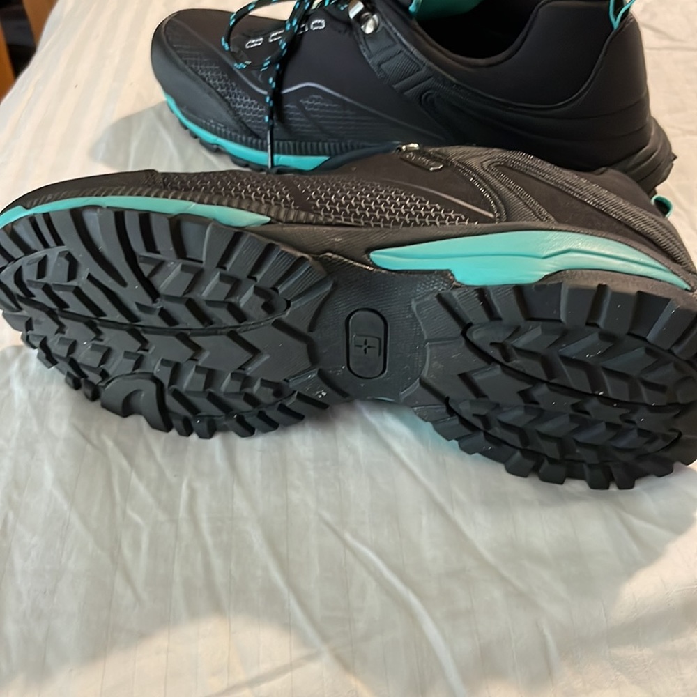 Collie woman’s waterproof hiking walking shoes - Picture 3 of 3